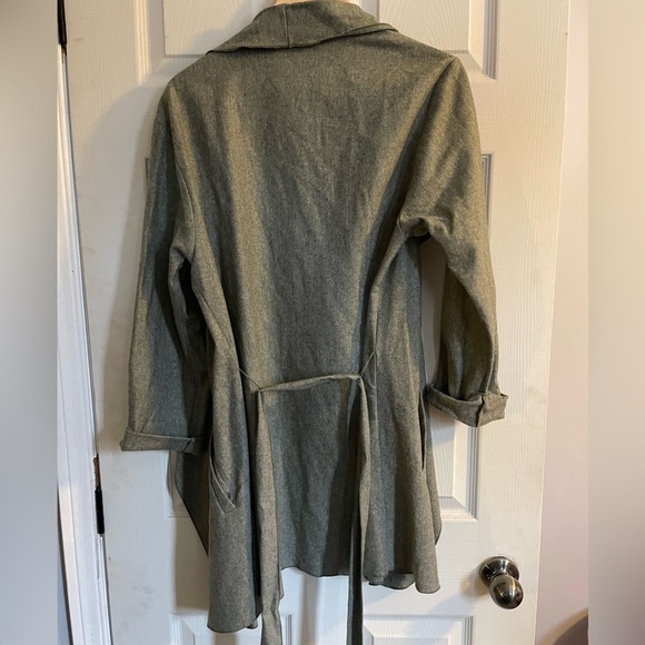 Le Chateâu Wool Cashmere Blend Lightweight Coat​​​ - Picture 6 of 7